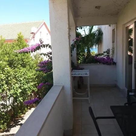 Amber Apartman Supetar